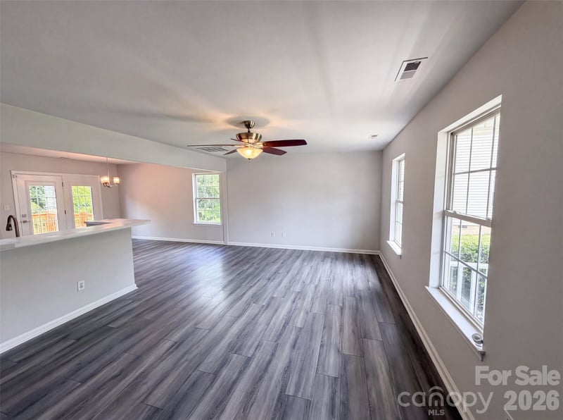11220 Northwoods Forest Dr, Charlotte, NC 28214