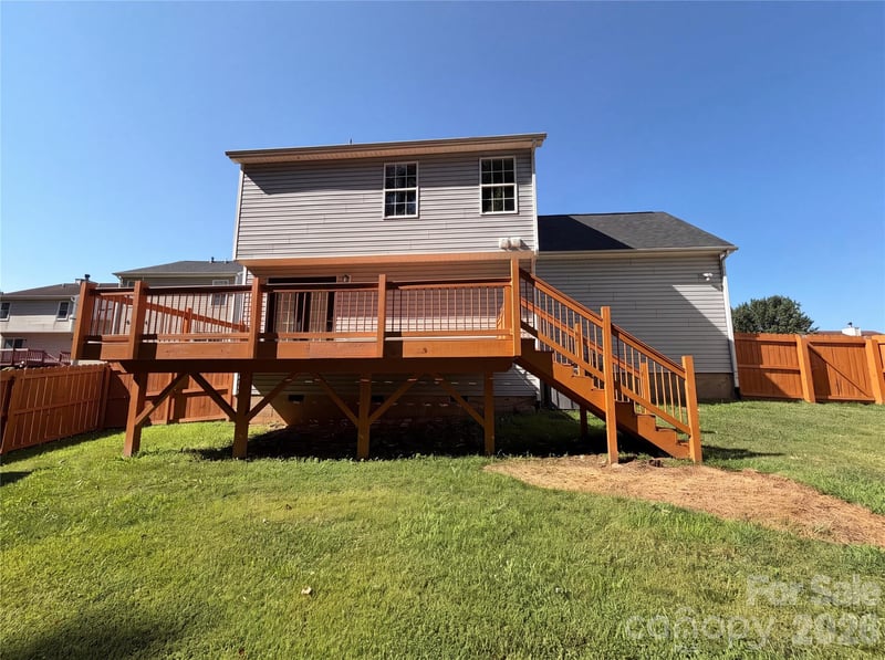 11220 Northwoods Forest Dr, Charlotte, NC 28214