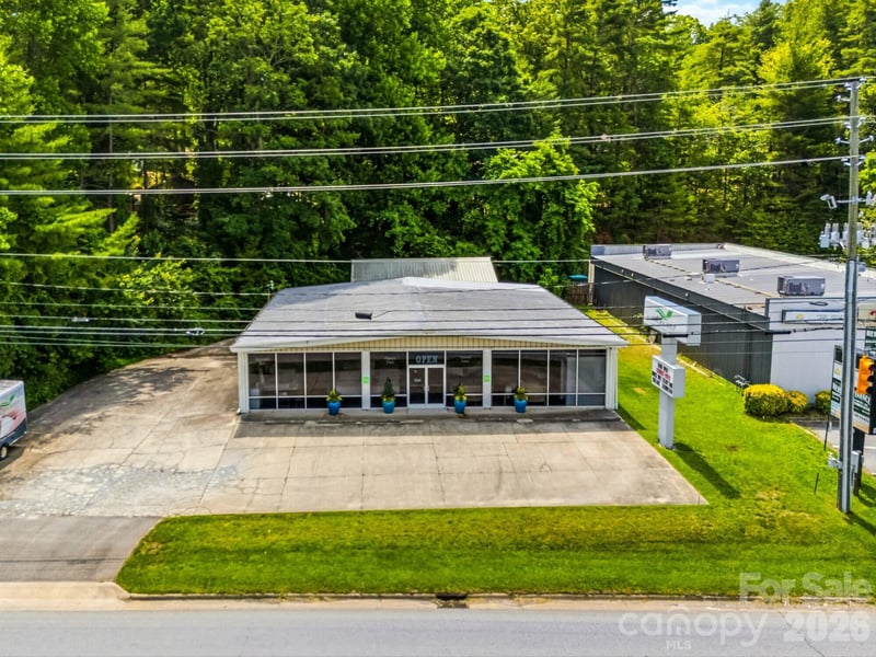 71 Airport Rd, Arden, NC 28704