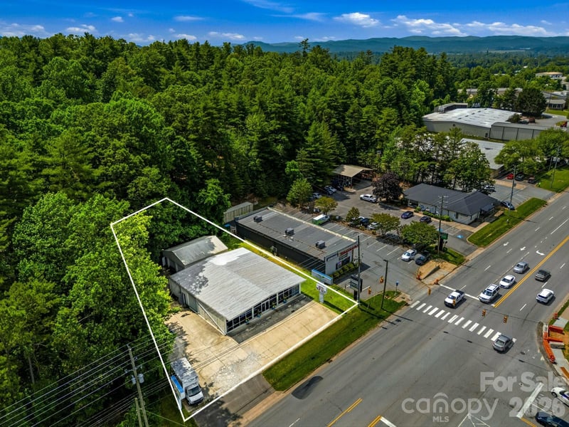 71 Airport Rd, Arden, NC 28704