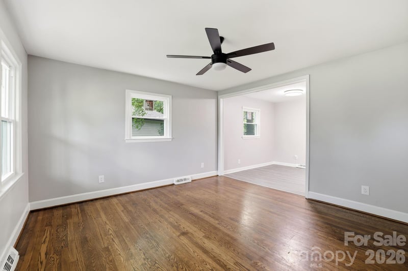 835 Ranch Rd, Charlotte, NC 28208