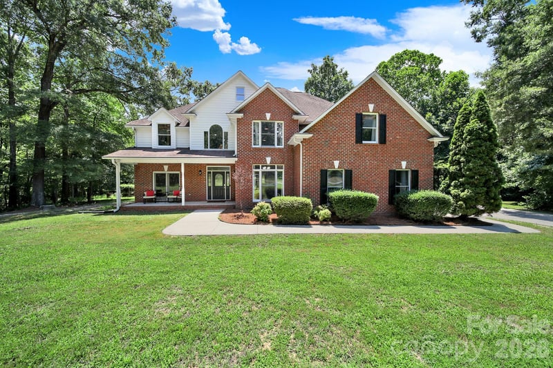 1583 Calder Ln, Clover, SC 29710