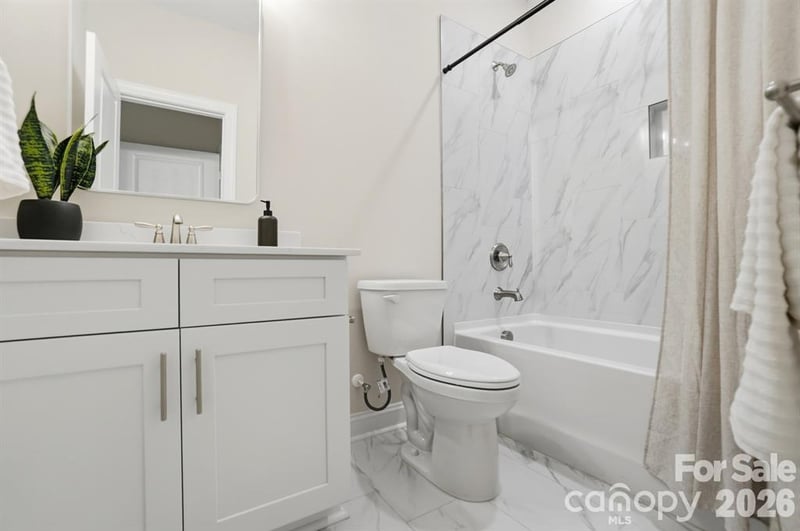 8935 Sharonbrook Dr, Charlotte, NC 28210