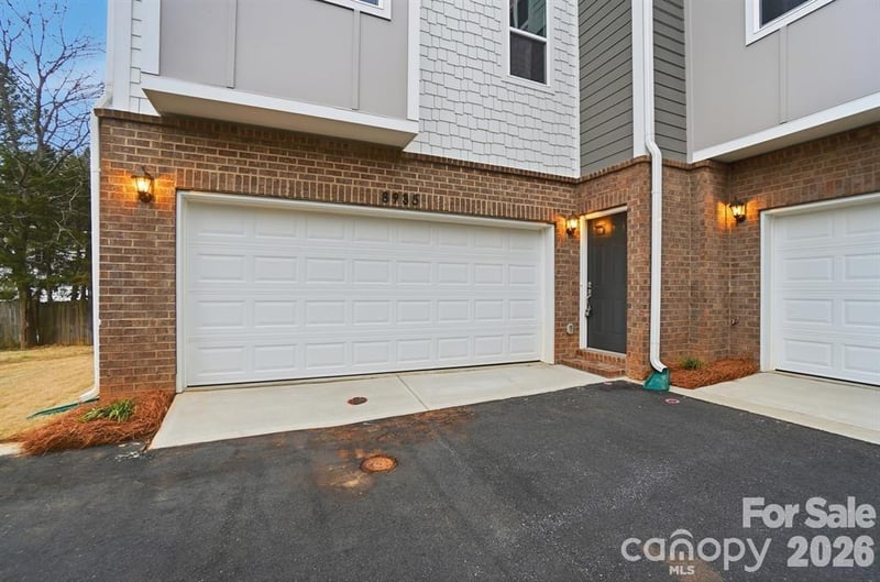 8935 Sharonbrook Dr, Charlotte, NC 28210