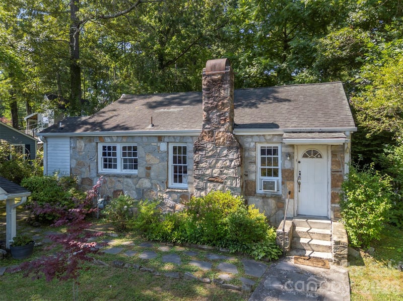 720 Sylvan Blvd, Hendersonville, NC 28791