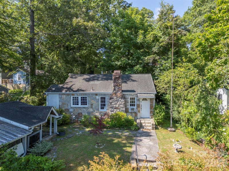 720 Sylvan Blvd, Hendersonville, NC 28791