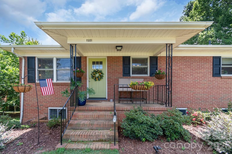 1501 Old Hickory Grove Rd, Mount Holly, NC 28120
