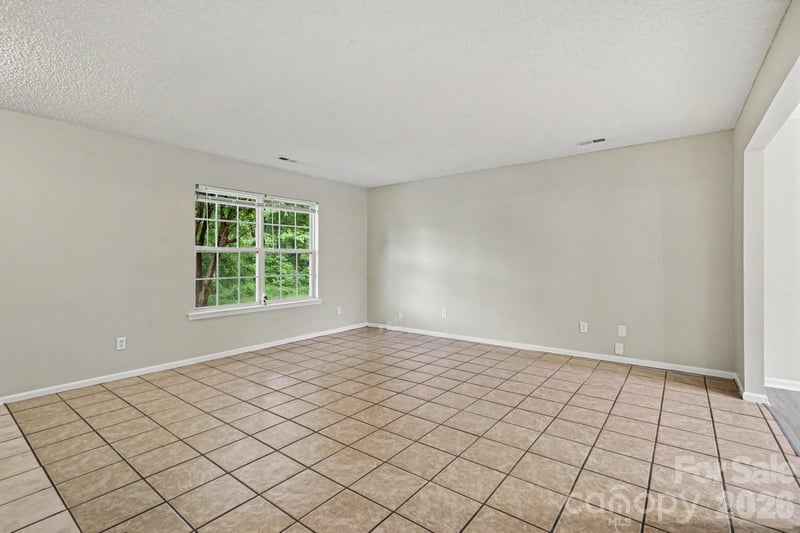 10346 Cannarti Dr, Charlotte, NC 28273