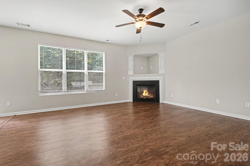 11807 Oak St, Charlotte, NC 28269