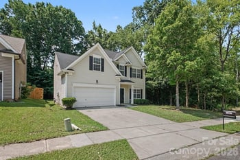 11807 Oak St, Charlotte, NC 28269
