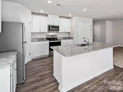 1737 Nia Rd, Charlotte, NC 28215