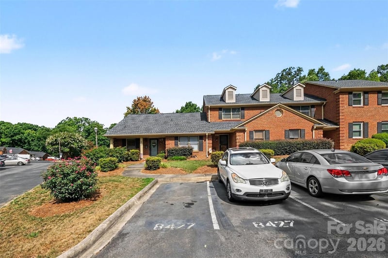 8427 Coulwood Oak Ln, Charlotte, NC 28214