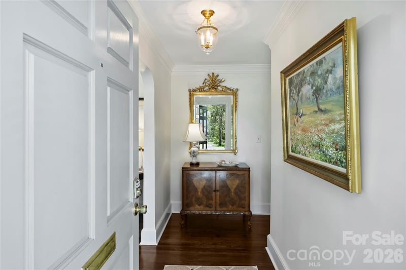 246 Canterbury Rd, Charlotte, NC 28211