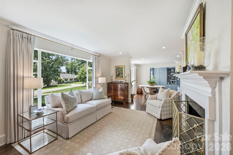 246 Canterbury Rd, Charlotte, NC 28211