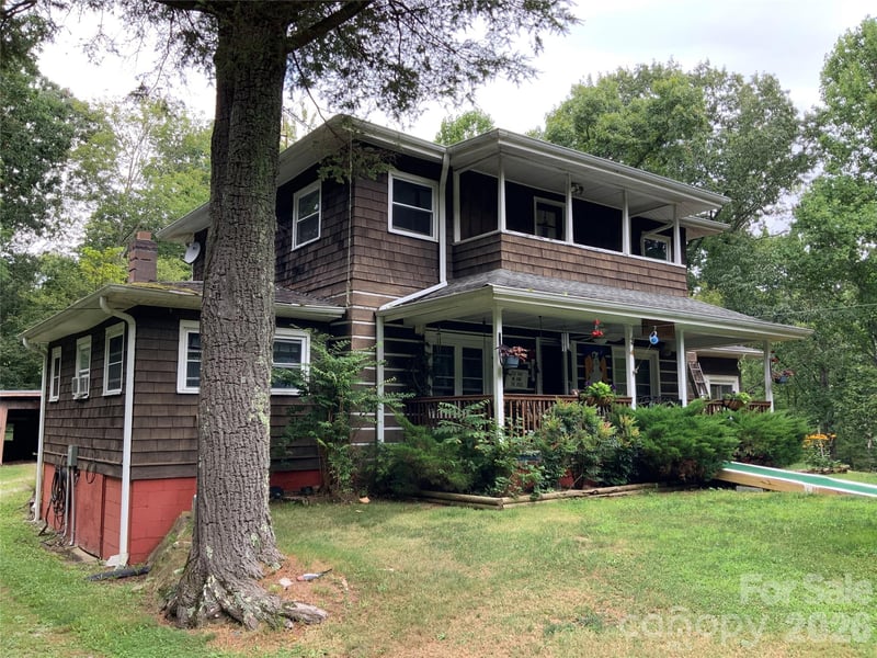3151 Bearwallow Rd, Hendersonville, NC 28792