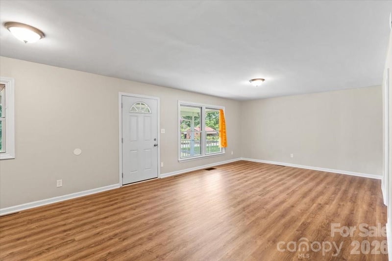208 Tomberlin Rd, Mount Holly, NC 28120