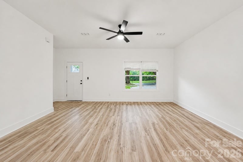 1327 4th St, Statesville, NC 28677