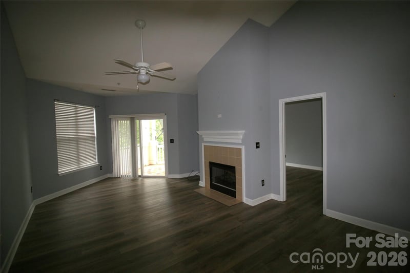 797 Peninsula Dr, Davidson, NC 28036
