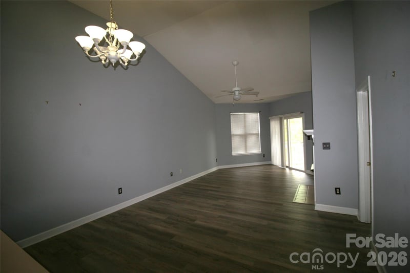 797 Peninsula Dr, Davidson, NC 28036