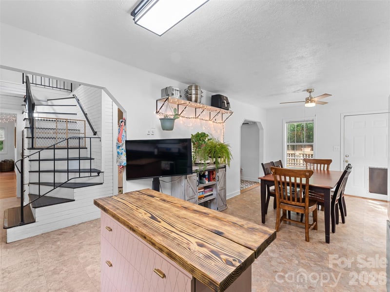 105 Big Bear Dr, Pisgah Forest, NC 28768