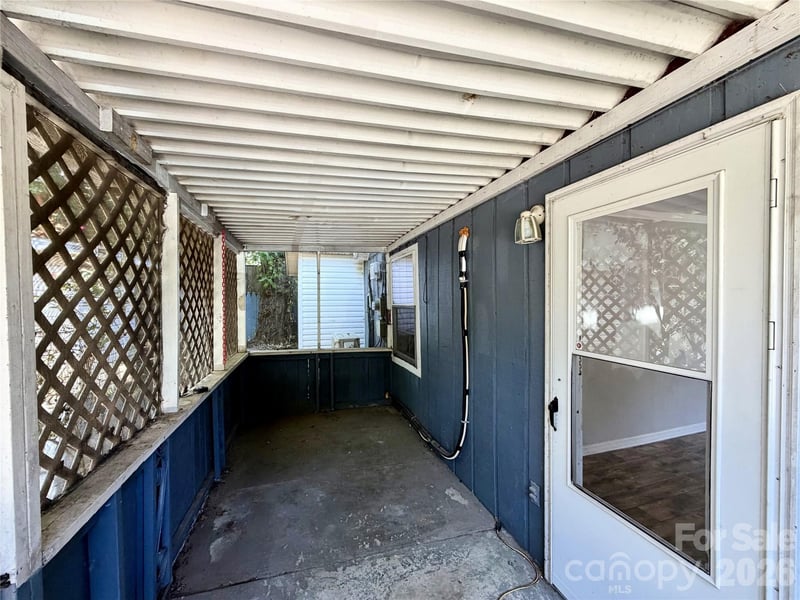 6 Leita Ln, Asheville, NC 28806