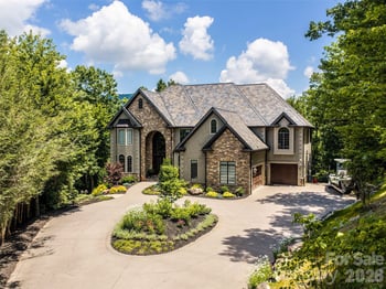 413 Barrington Dr, Asheville, NC 28803