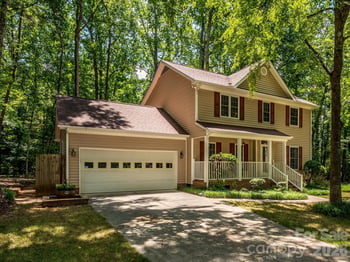 2704 Gold Spike Ct, Matthews, NC 28105