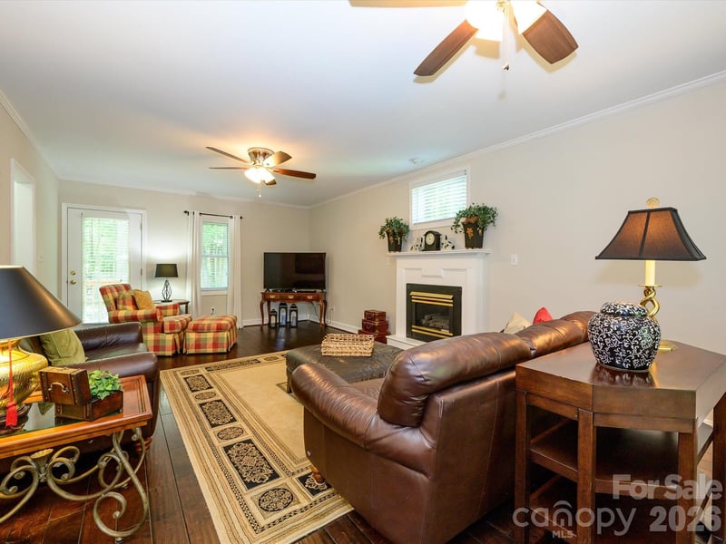 2704 Gold Spike Ct, Matthews, NC 28105