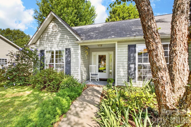 171 Running Briar Rd, Fletcher, NC 28732