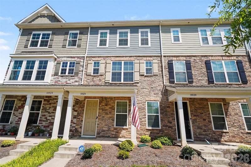 10024 Hemingway Pl, Charlotte, NC 28227