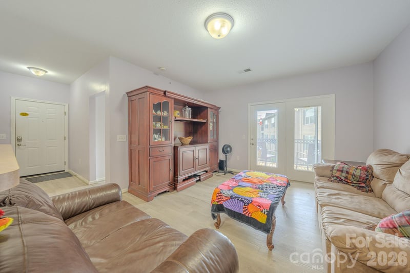 291 Brickton Village Cir #307, Fletcher, NC 28732