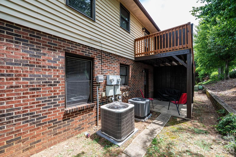 525 12th St #28, Hickory, NC 28602