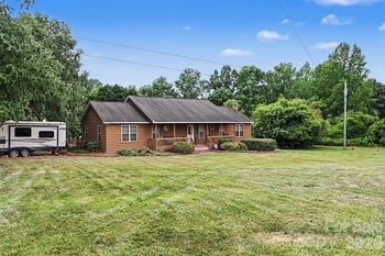 3999 Fincher Rd, Matthews, NC 28104