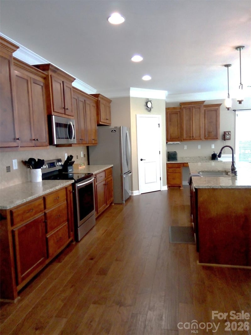 10234 Lakeshore Dr, Lancaster, SC 29720