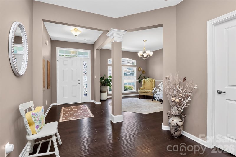 12823 Plumleaf Dr, Charlotte, NC 28213