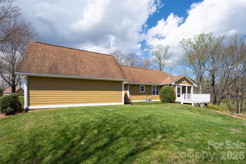 803 Woodlea Ct, Asheville, NC 28806