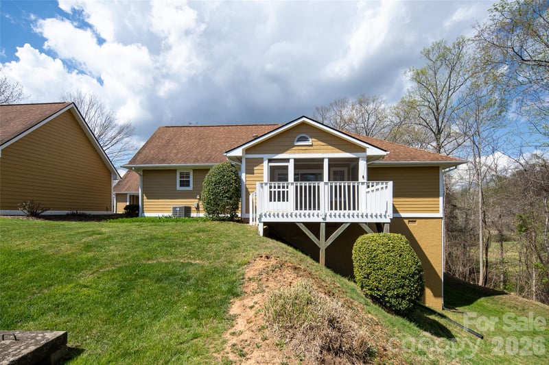 803 Woodlea Ct, Asheville, NC 28806