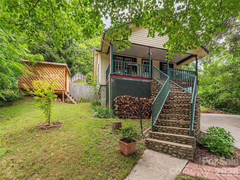5249 Old Clyde Rd, Clyde, NC 28721