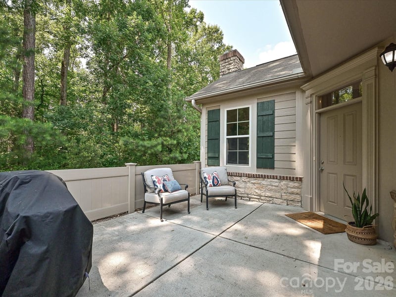 3520 Bank Ct, Matthews, NC 28105
