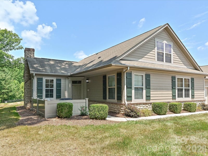 3520 Bank Ct, Matthews, NC 28105