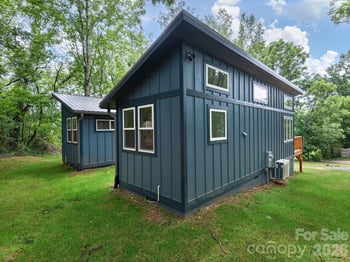 30 Pine Rd, Asheville, NC 28805