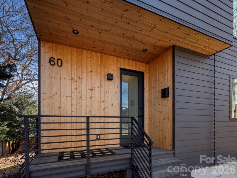 60 Harvard Pl, Asheville, NC 28806