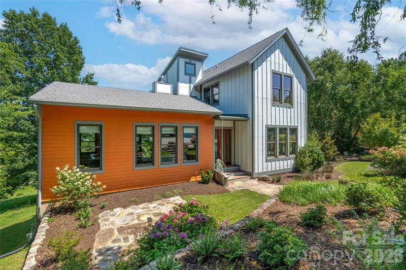 31 Grey River Rn, Woodfin, NC 28804