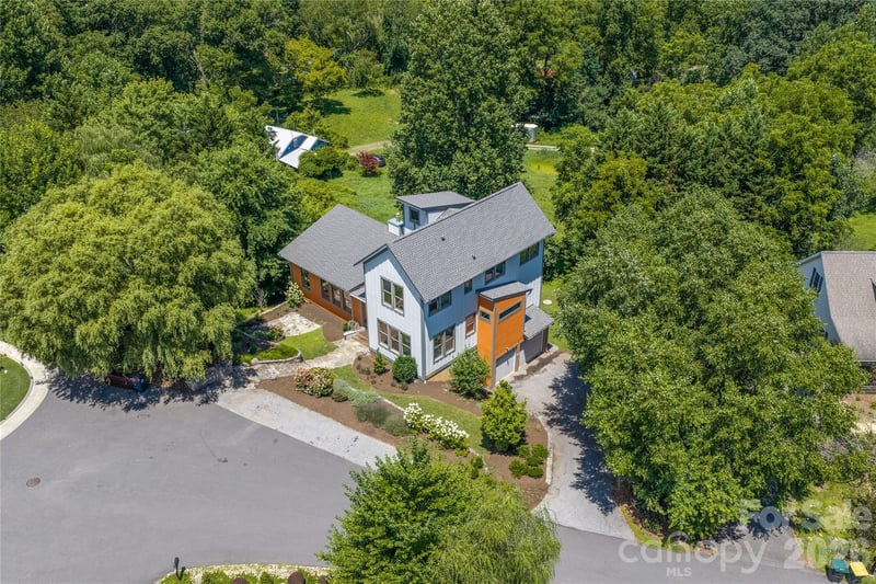 31 Grey River Rn, Woodfin, NC 28804