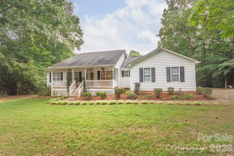 588 Abbeydale Rd, Harmony, NC 28634