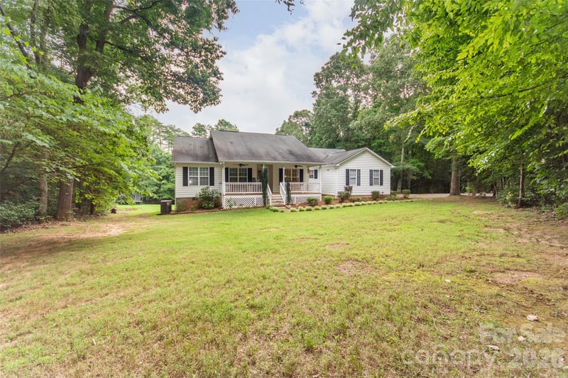 588 Abbeydale Rd, Harmony, NC 28634