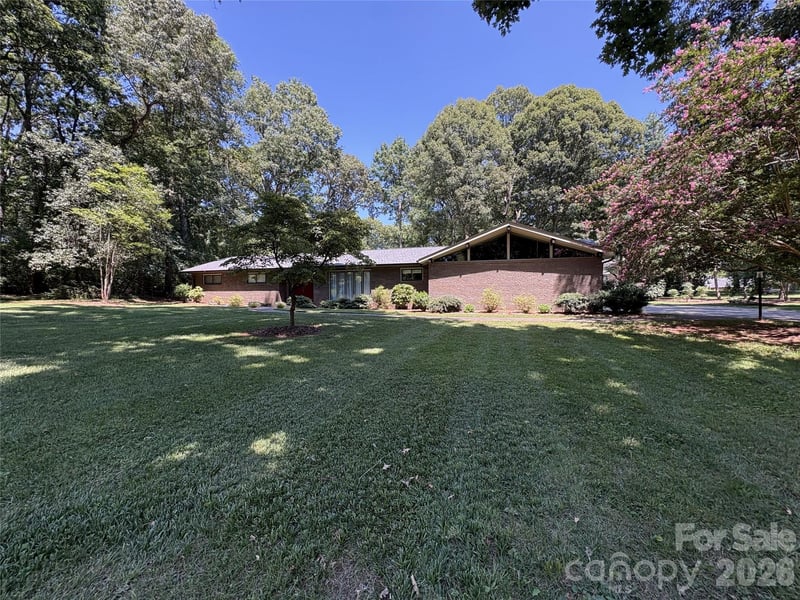 107 Augusta Dr, Statesville, NC 28625