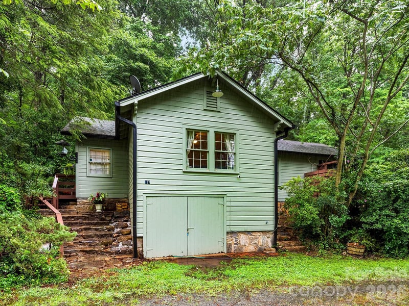 167 Sheridan Ln, Lake Lure, NC 28746