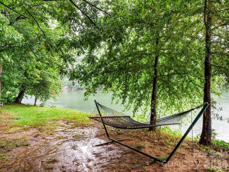 167 Sheridan Ln, Lake Lure, NC 28746