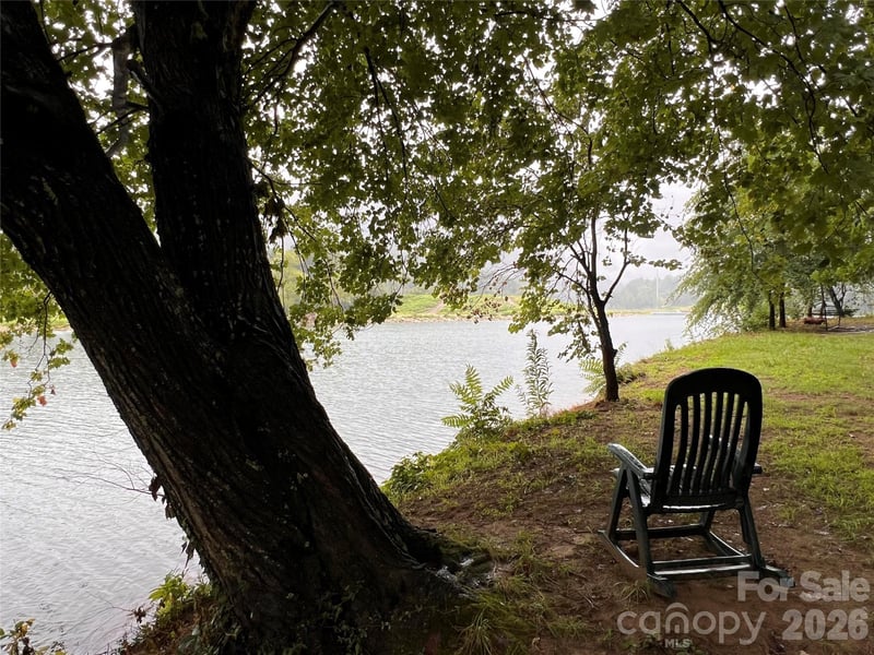 167 Sheridan Ln, Lake Lure, NC 28746